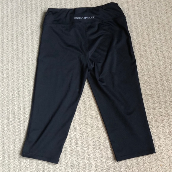 Under Armour Girls Capri Leggings - Picture 2 of 2